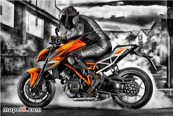 KTM1290Super DukeҰFĦ܇