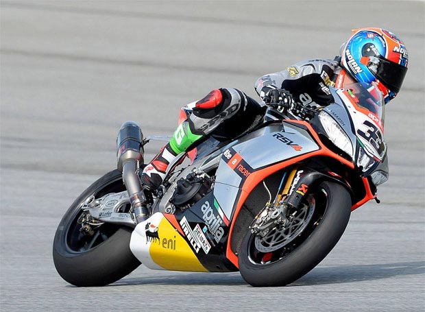 WSBK APRILIA 33̖mϱِƬ