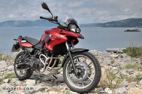 BMW F700GS