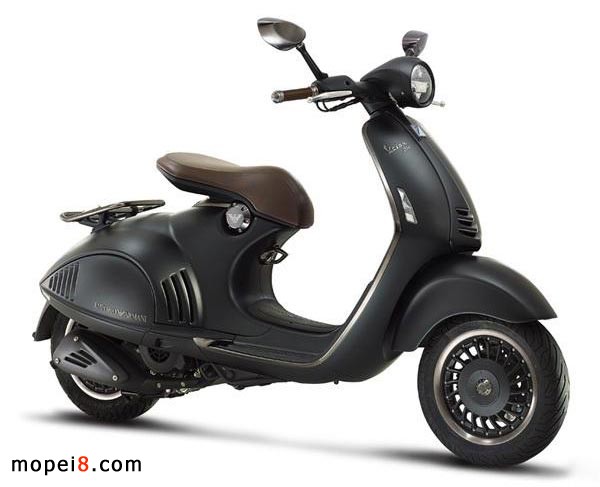 ȫVespa 946 Emporio Armani Ħ܇